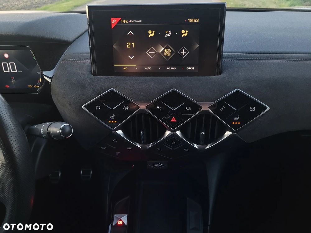 Citroën DS3 Crossback PureTech 100 PERFORMANCE LINE - 9