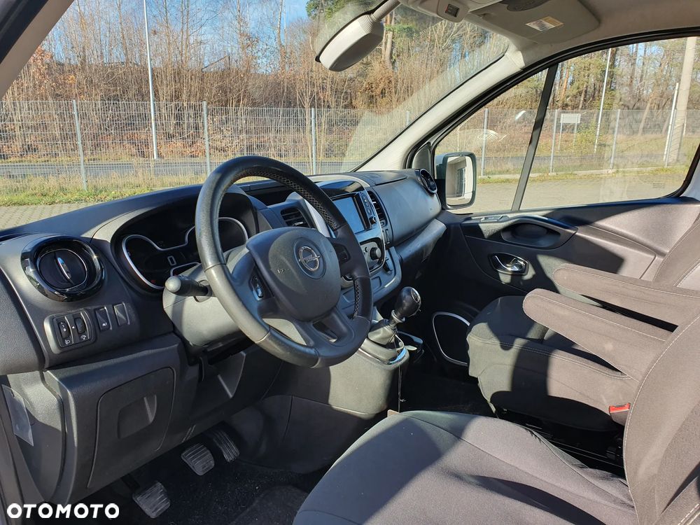 Opel Vivaro - 9