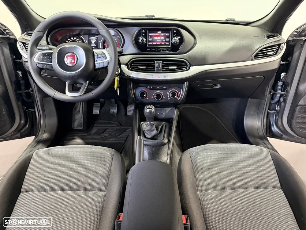 Fiat Tipo Station Wagon 1.3 M-Jet Lounge - 21