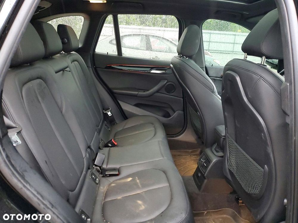 BMW X1 - 11