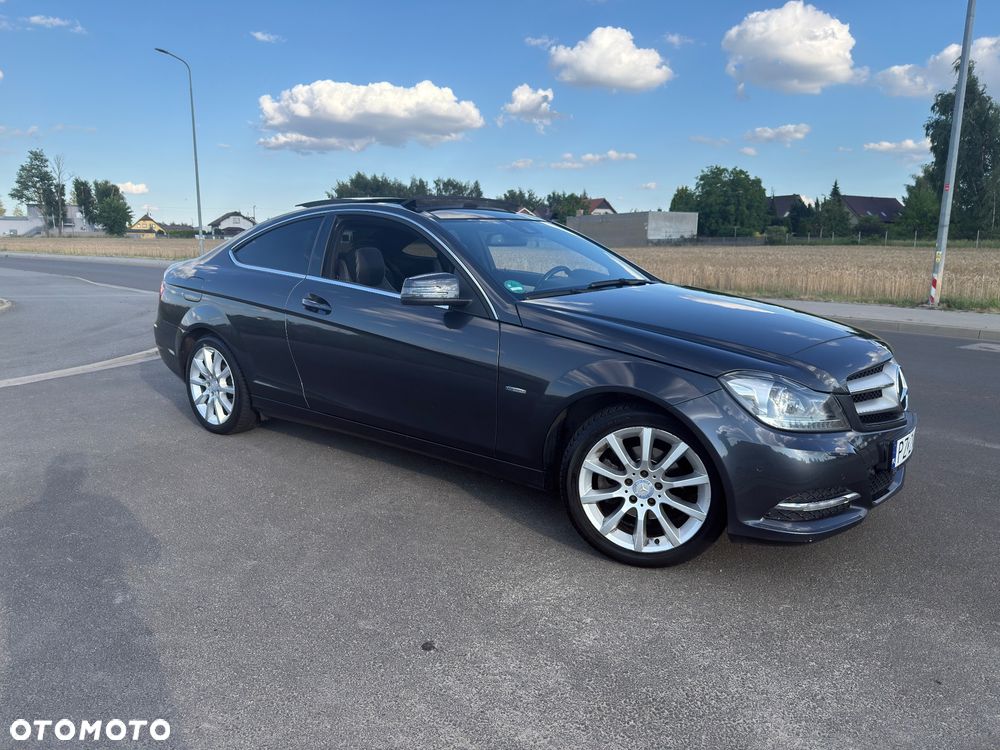 Mercedes-Benz Klasa C 180 BlueEFFICIENCY 7G-TRONIC - 2