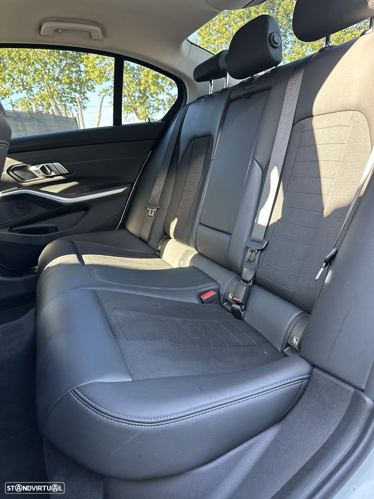 BMW 330 e Aut. Sport Line - 40