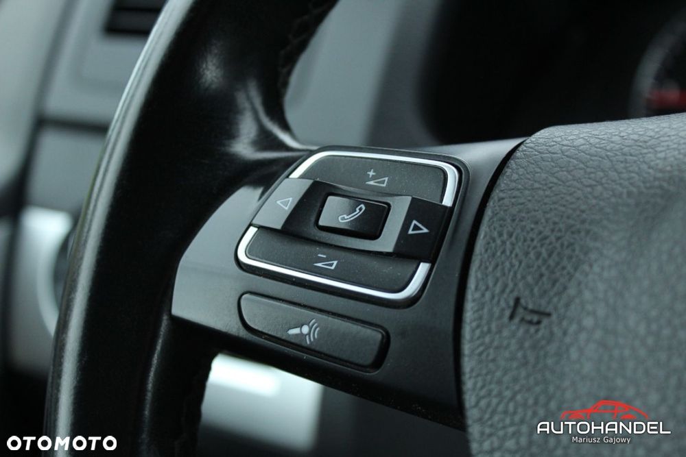 Volkswagen Multivan - 11