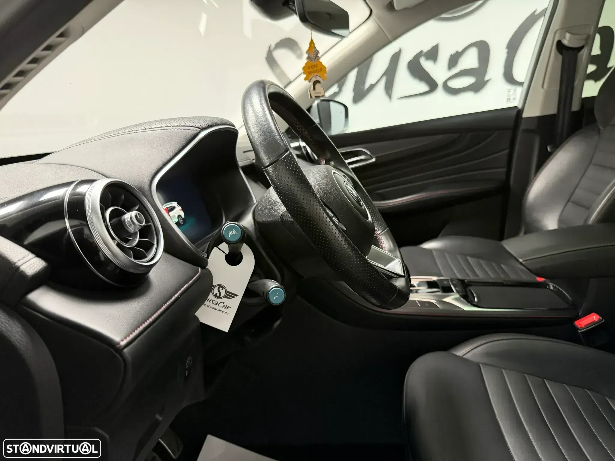 MG EHS 1.5 T-GDI Plug-in Hybrid Luxury - 25