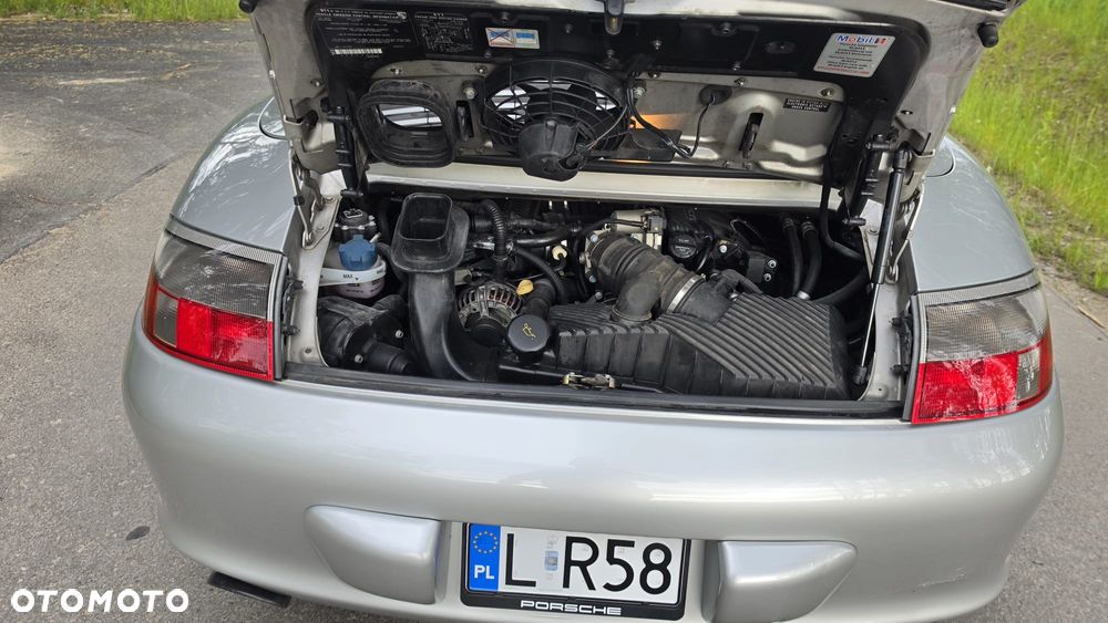 Porsche 911 Carrera - 7
