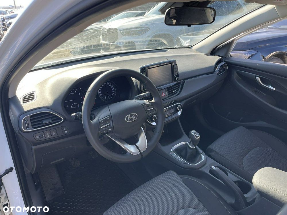 Hyundai i30 1.5 DPI Comfort - 11