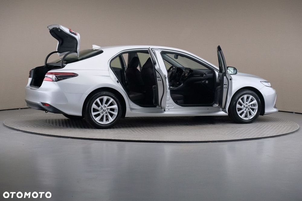 Toyota Camry 2.5 Hybrid Comfort CVT - 6