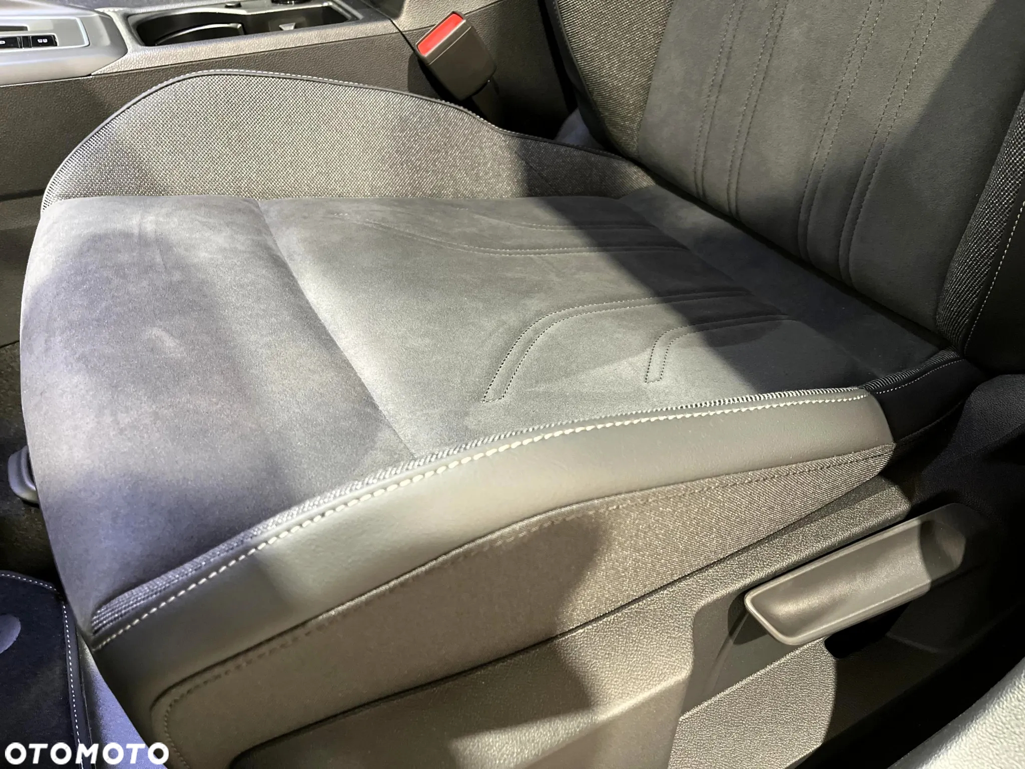 Volkswagen Golf VIII 1.5 eTSI mHEV Life Plus DSG - 10