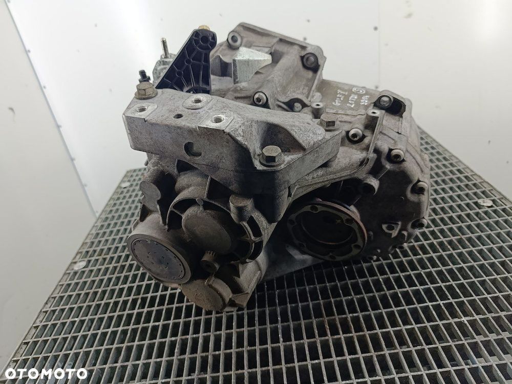 SKRZYNIA BIEGÓW MANUALNA 6 VW GOLF V KDN 2.0 TDI 140KM - 5