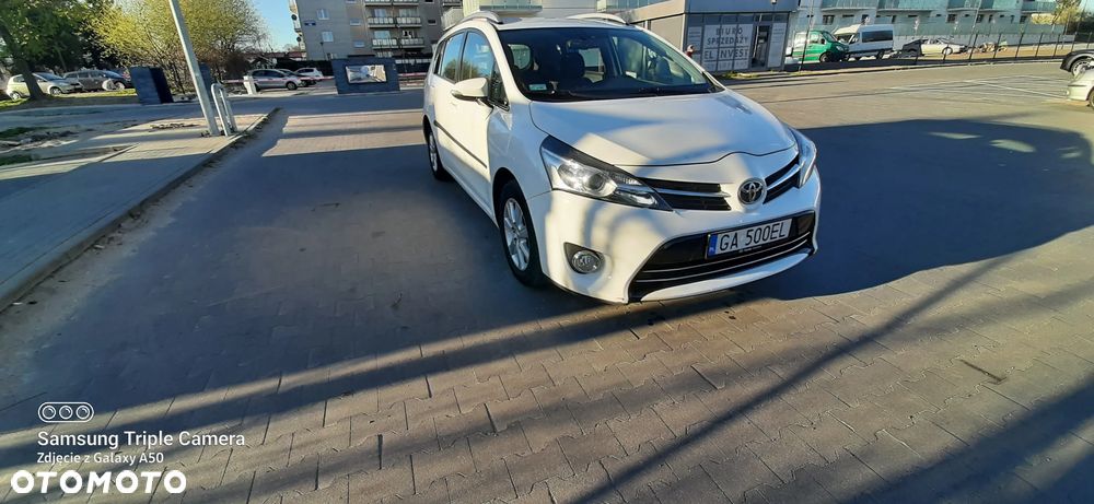 Toyota Verso 1.8 Premium 7os MS - 3