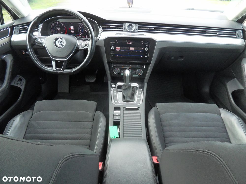Volkswagen Passat 2.0 TDI SCR (BlueMotion Tech) 4Mot DSG Highline - 13