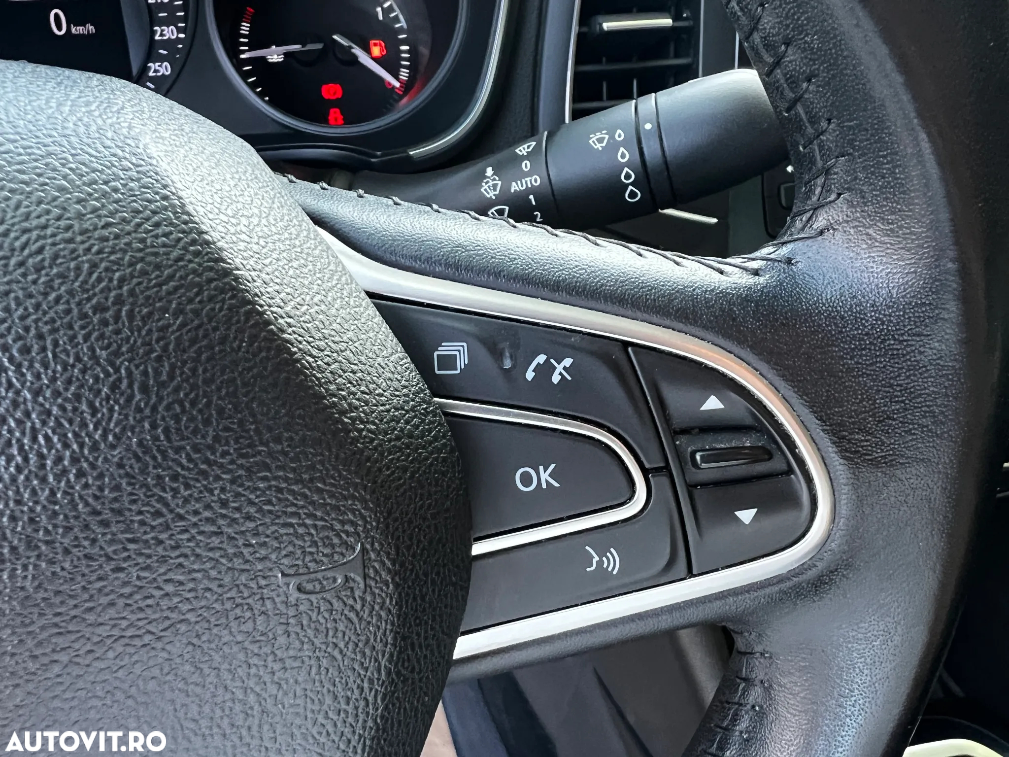 Renault Megane TCe Life - 24
