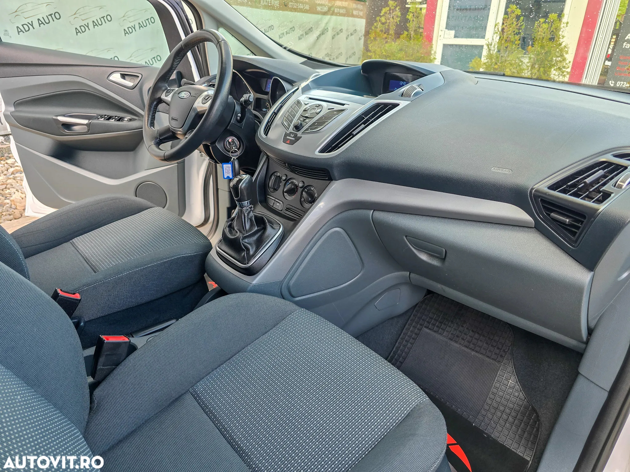 Ford Grand C-Max - 11
