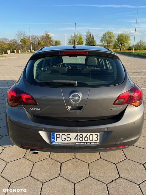 Opel Astra 1.6 T Cosmo - 4