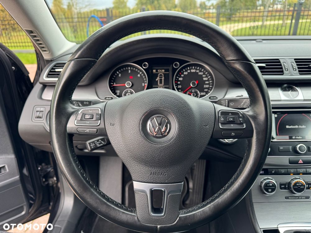 Volkswagen Passat 2.0 TDI BlueMotion Technology Comfortline - 28