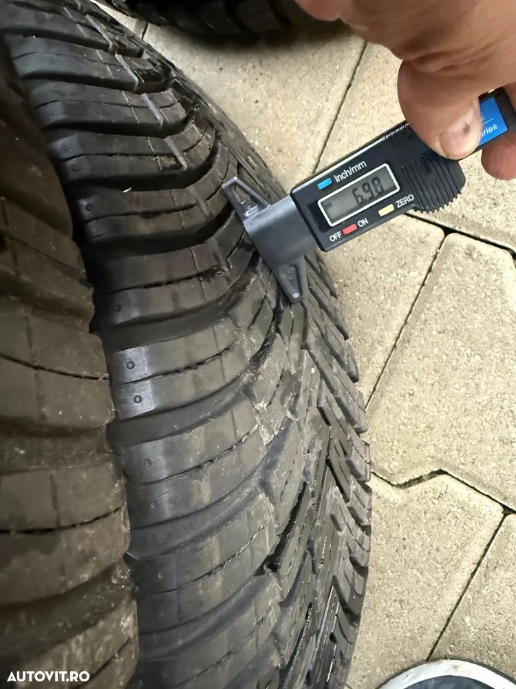 235 40 R19 ALLSEASON CONTINENTAL - 2