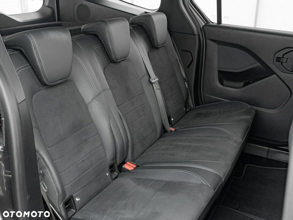 Mercedes-Benz Klasa T 180 d - 26