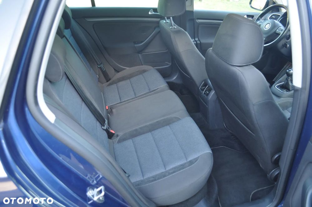 Volkswagen Golf 1.6 TDI Highline - 12