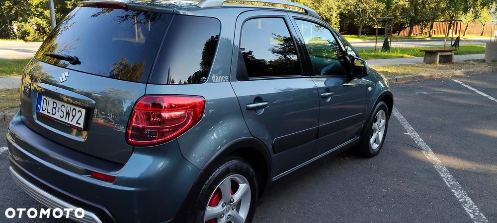 Suzuki SX4 1.6 VVT 4x2 Comfort Dance - 4