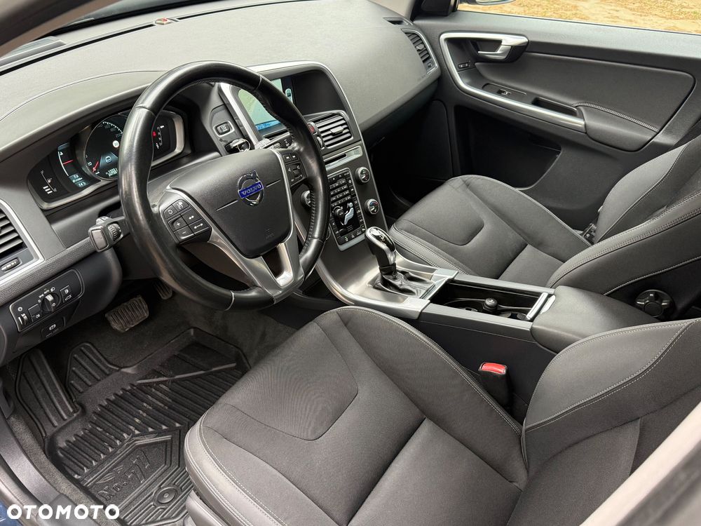 Volvo XC 60 D4 Geartronic Summum - 9