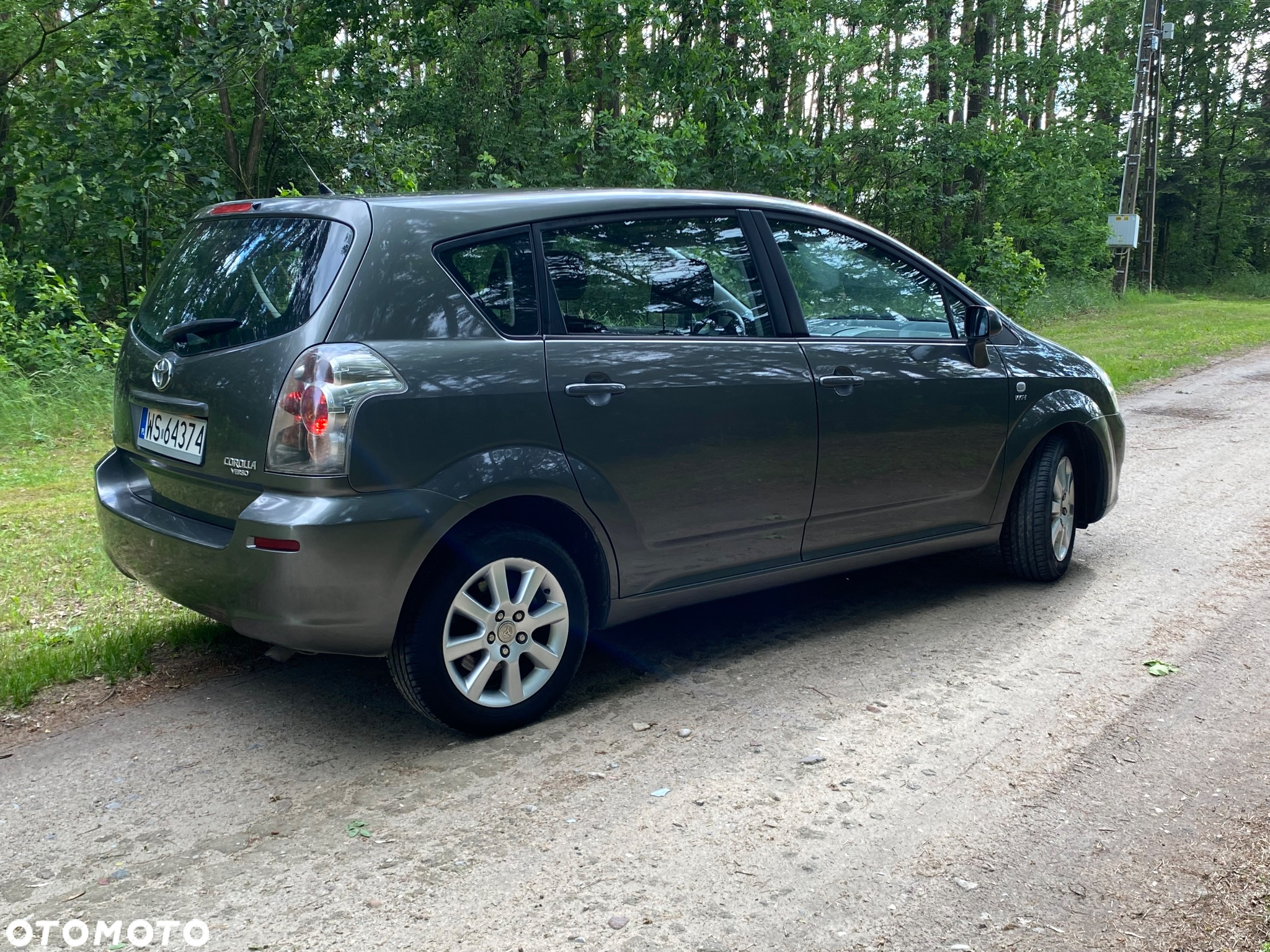 Toyota Corolla Verso 1.8 Prestige + - 6