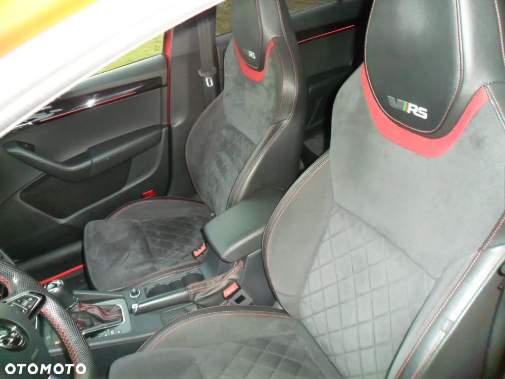 Skoda Octavia 2.0 TSI RS 245 DSG - 23