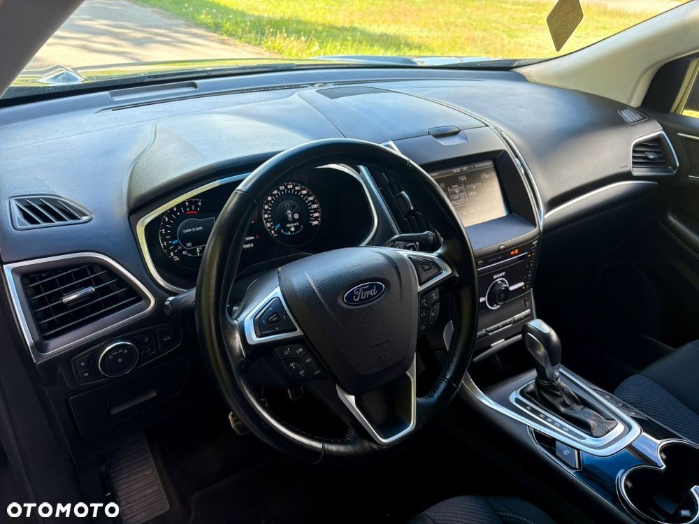 Ford Edge - 8