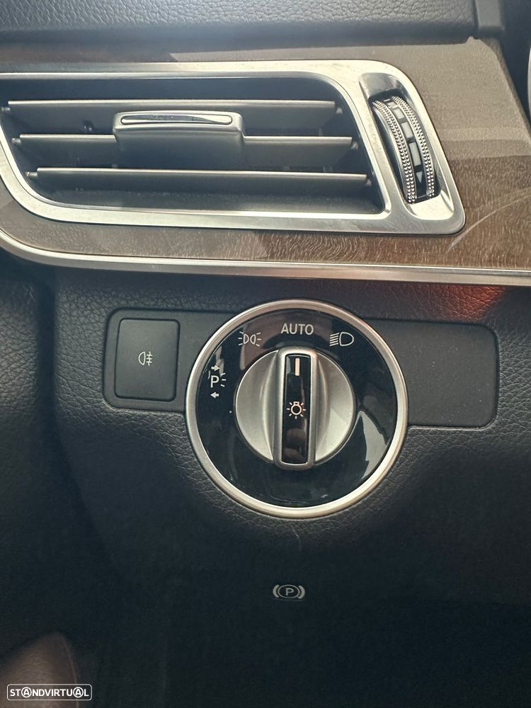 Mercedes-Benz E 300 Bluetec Hybrid Avantgarde - 20