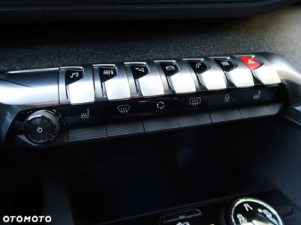 Peugeot 3008 1.5 BlueHDi Crossway S&S EAT8 - 22