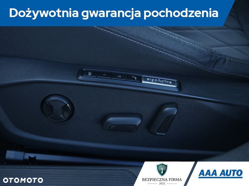 Volkswagen Golf - 20
