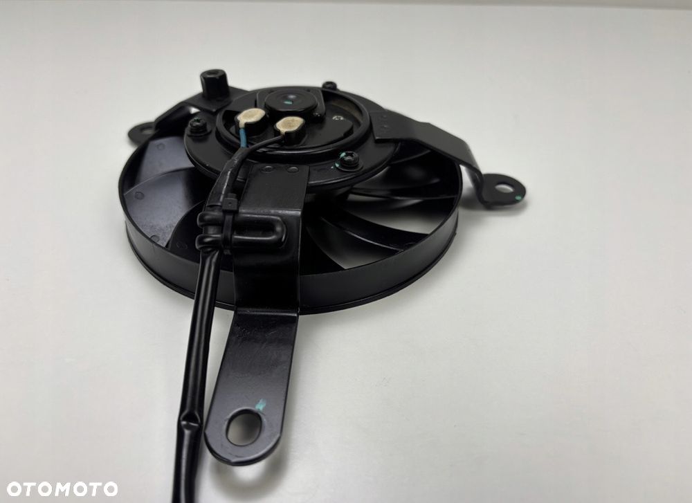 Prawy wentylator Ducati Multistrada 1200 2013-15 Oryginał - 11