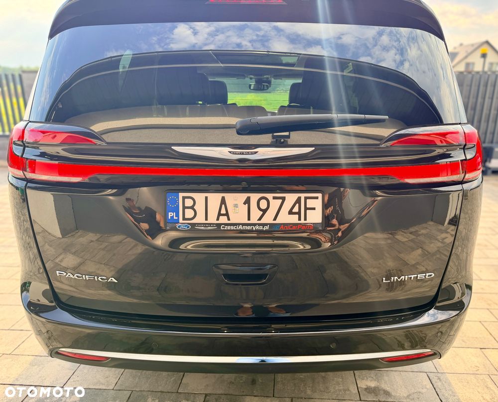 Chrysler Pacifica - 8