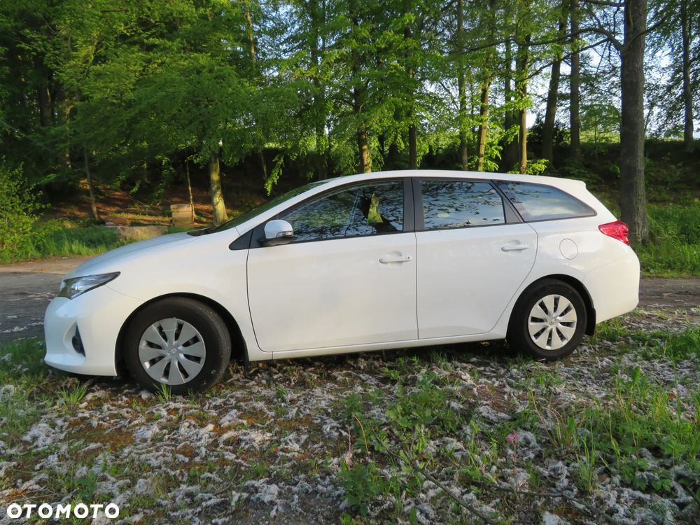 Toyota Auris 1.4 D-4D Active - 3