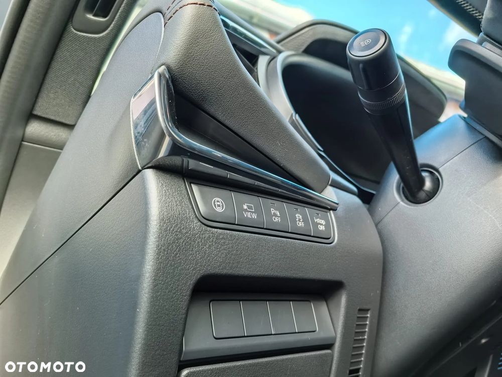 Mazda 3 SKYACTIV-G 2.0 M-Hybrid DRIVE SELECTION - 32