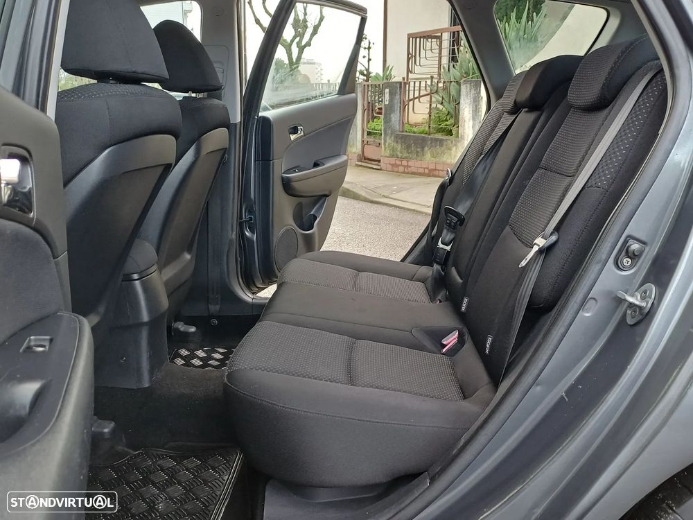 Hyundai i30 CW 1.6 CRDi Comfort - 37