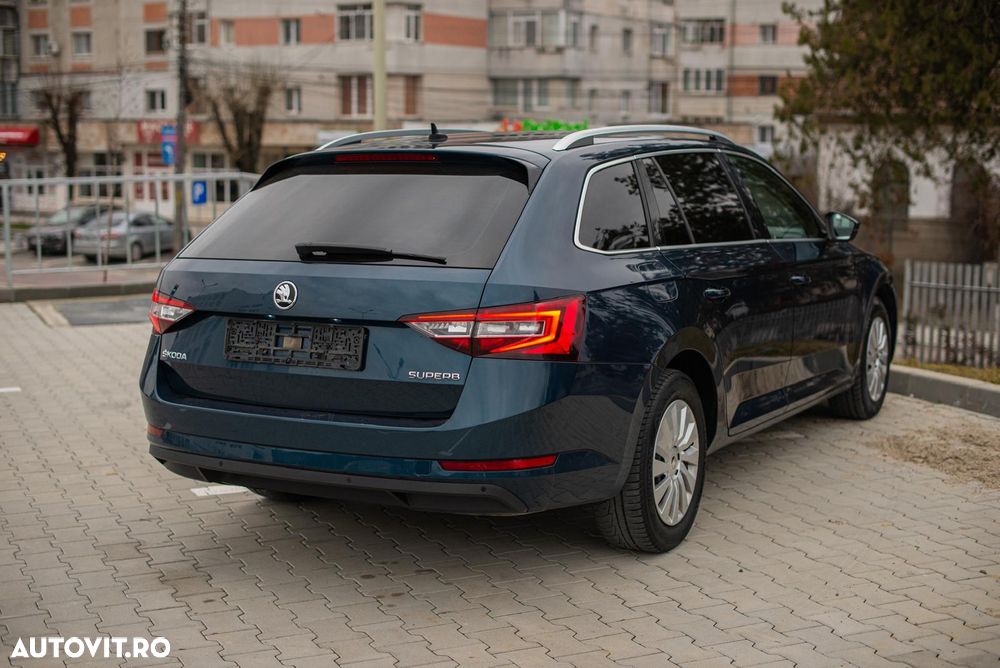 Skoda Superb 2.0 TDI DSG Active - 6