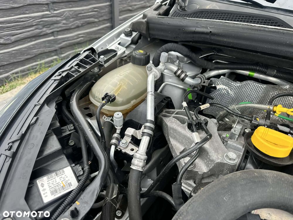 Renault Clio TCe 100 INTENS - 25