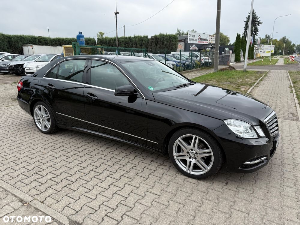 Mercedes-Benz Klasa E 200 CDI DPF BlueEFFICIENCY 7G-TRONIC Avantgarde - 2