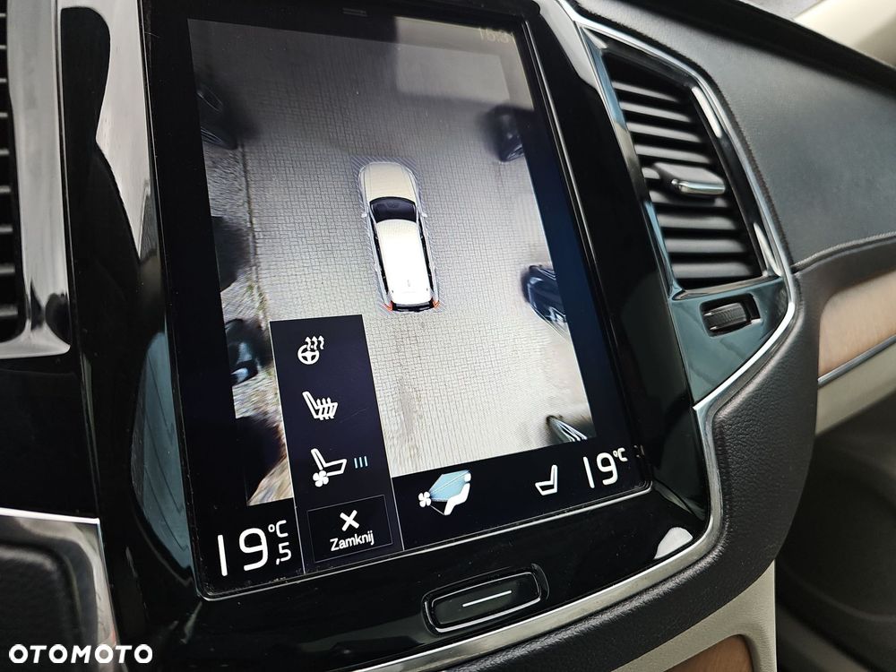 Volvo XC 90 - 22
