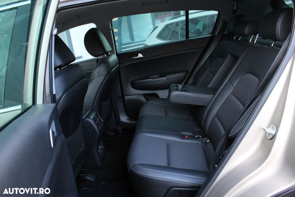 Kia Sportage 2,0 CRDI AWD Aut. Spirit - 7