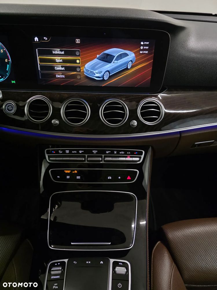 Mercedes-Benz Klasa E 300 de 9G-TRONIC AMG Line - 10