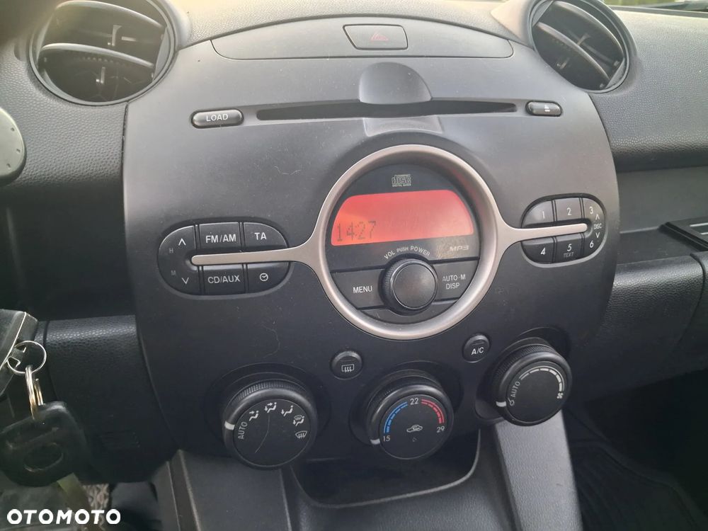 Mazda 2 - 13