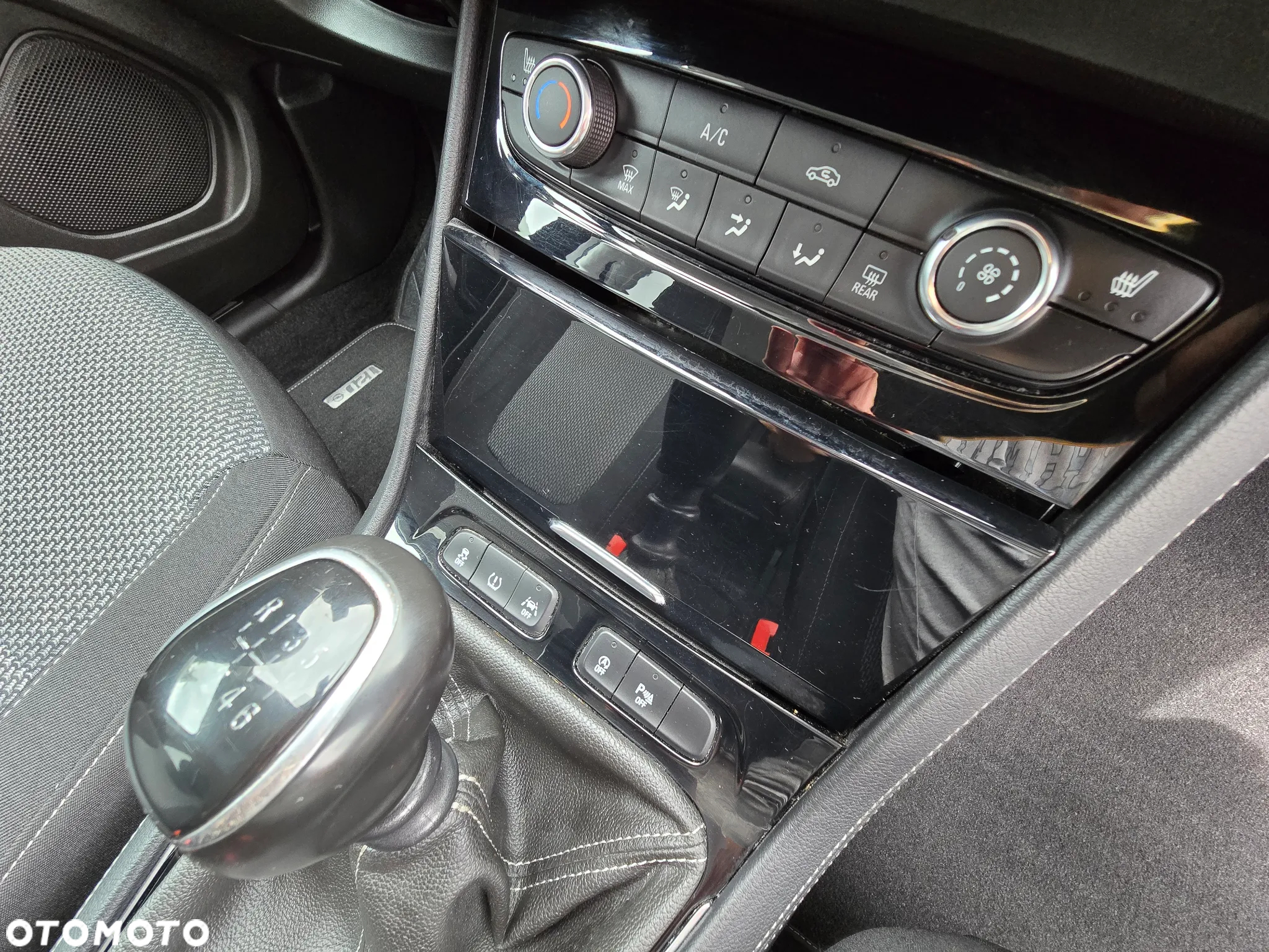 Opel Grandland X 1.2 Start/Stop 120 Jahre - 12