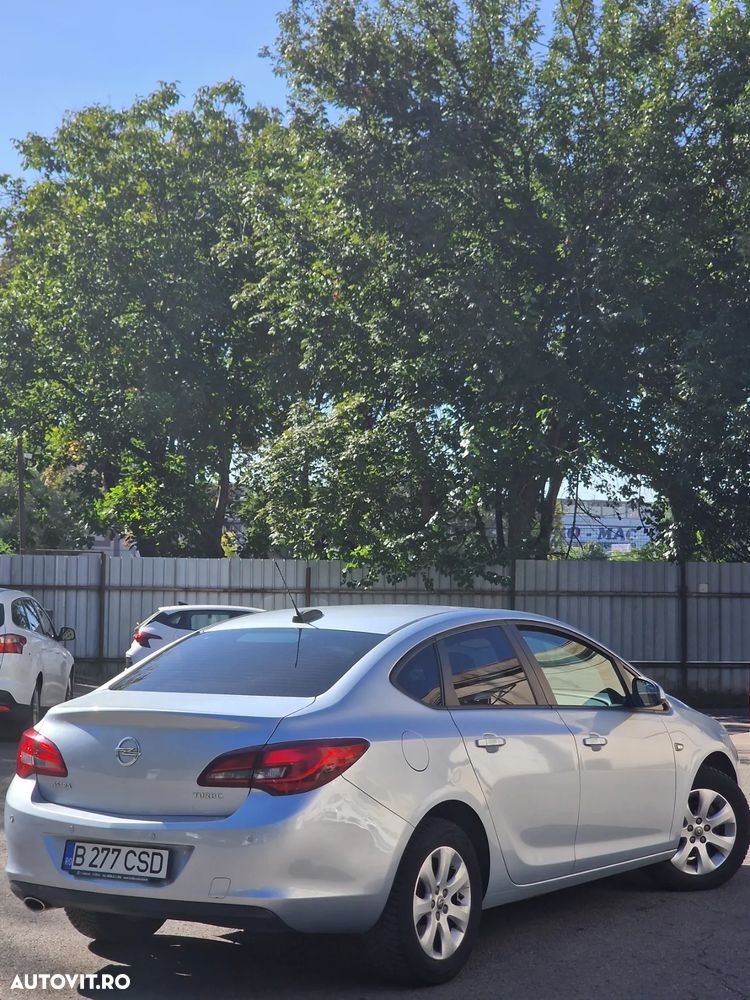 Opel Astra 1.4 Turbo ECOTEC Enjoy - 4