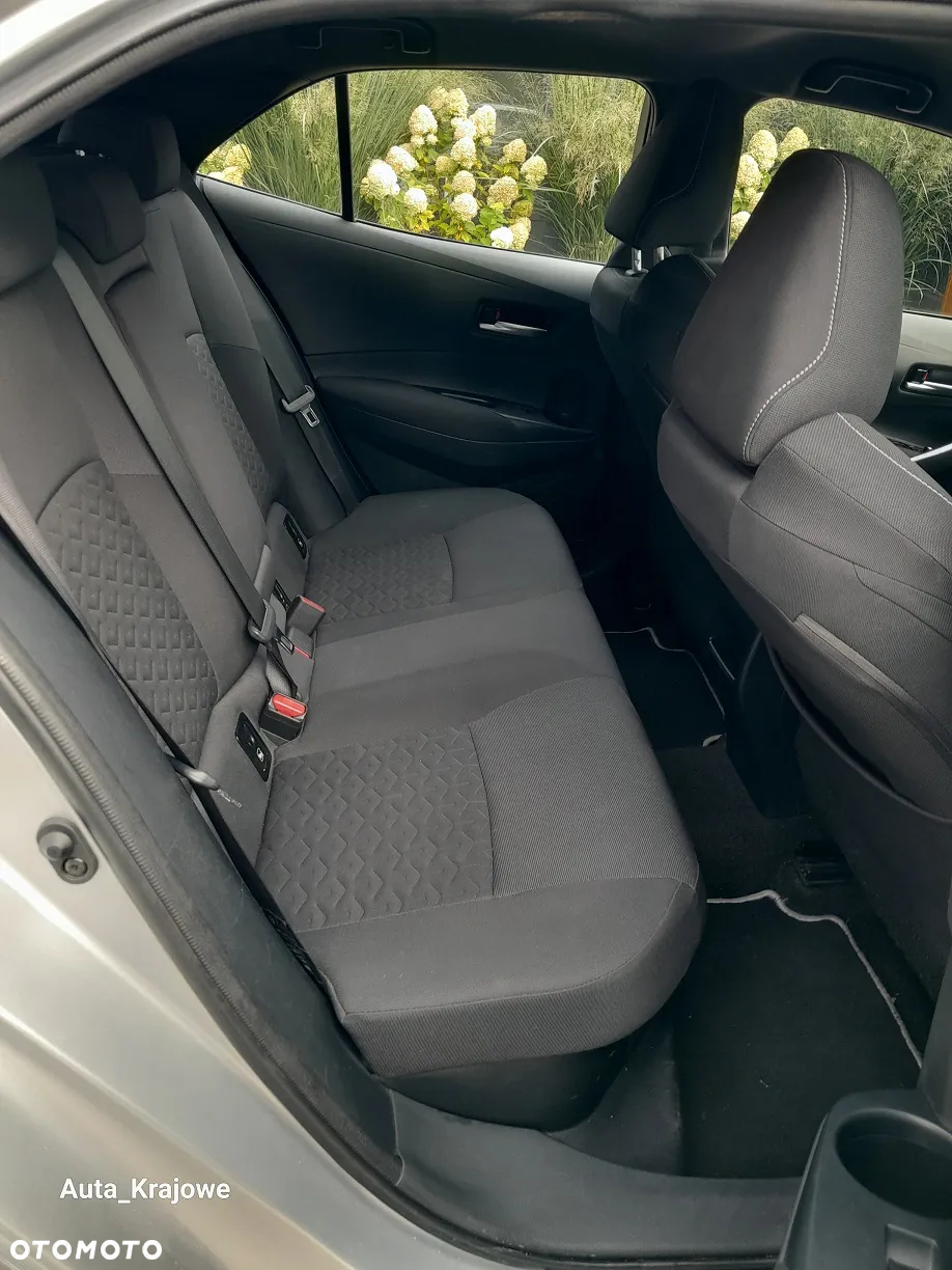 Toyota Corolla 1.8 Hybrid Comfort - 29