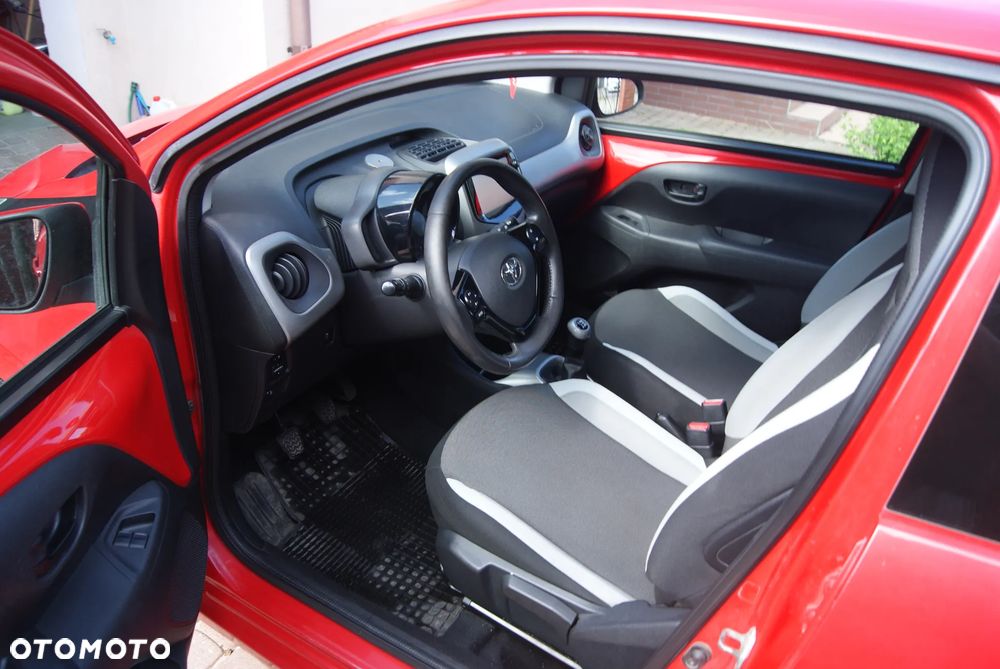 Toyota Aygo x-clusiv - 7