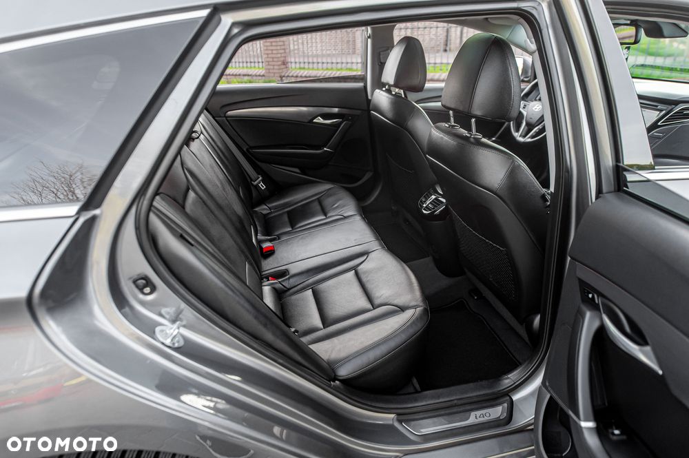 Hyundai i40 Kombi 1.7 CRDi DCT Premium - 22