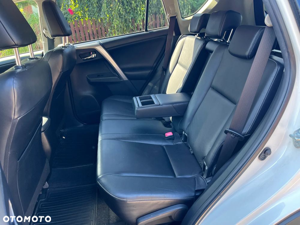Toyota RAV4 2.0 Prestige MS EU6 - 29