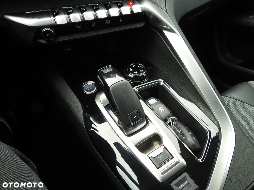 Peugeot 3008 BlueHDi 120 EAT6 Stop & Start Allure - 28