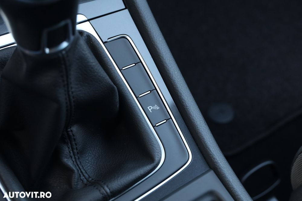 Volkswagen Golf 1.6 TDI (BlueMotion Technology) Comfortline - 21